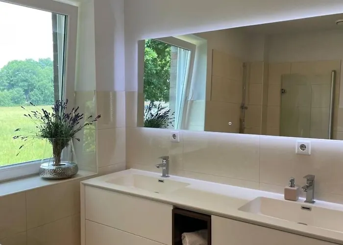 Familienfreundlichen Mit Traumhaft Gruener Aussicht Apartment
